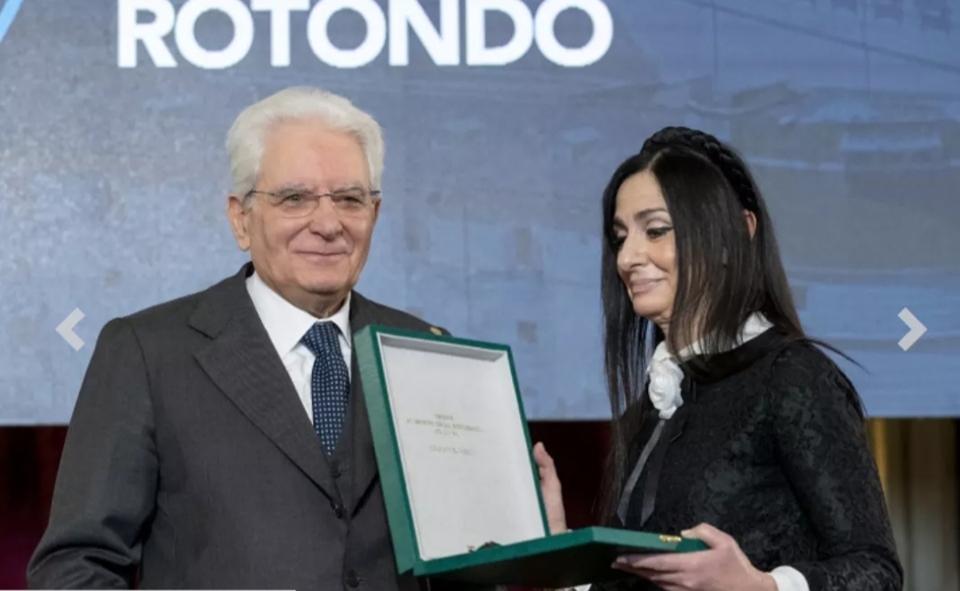 La collega ROSALBA ROTONDO  insignita dal Presidente Mattarella del titolo di Commendatore all'Ordine al Merito della Repubblica,